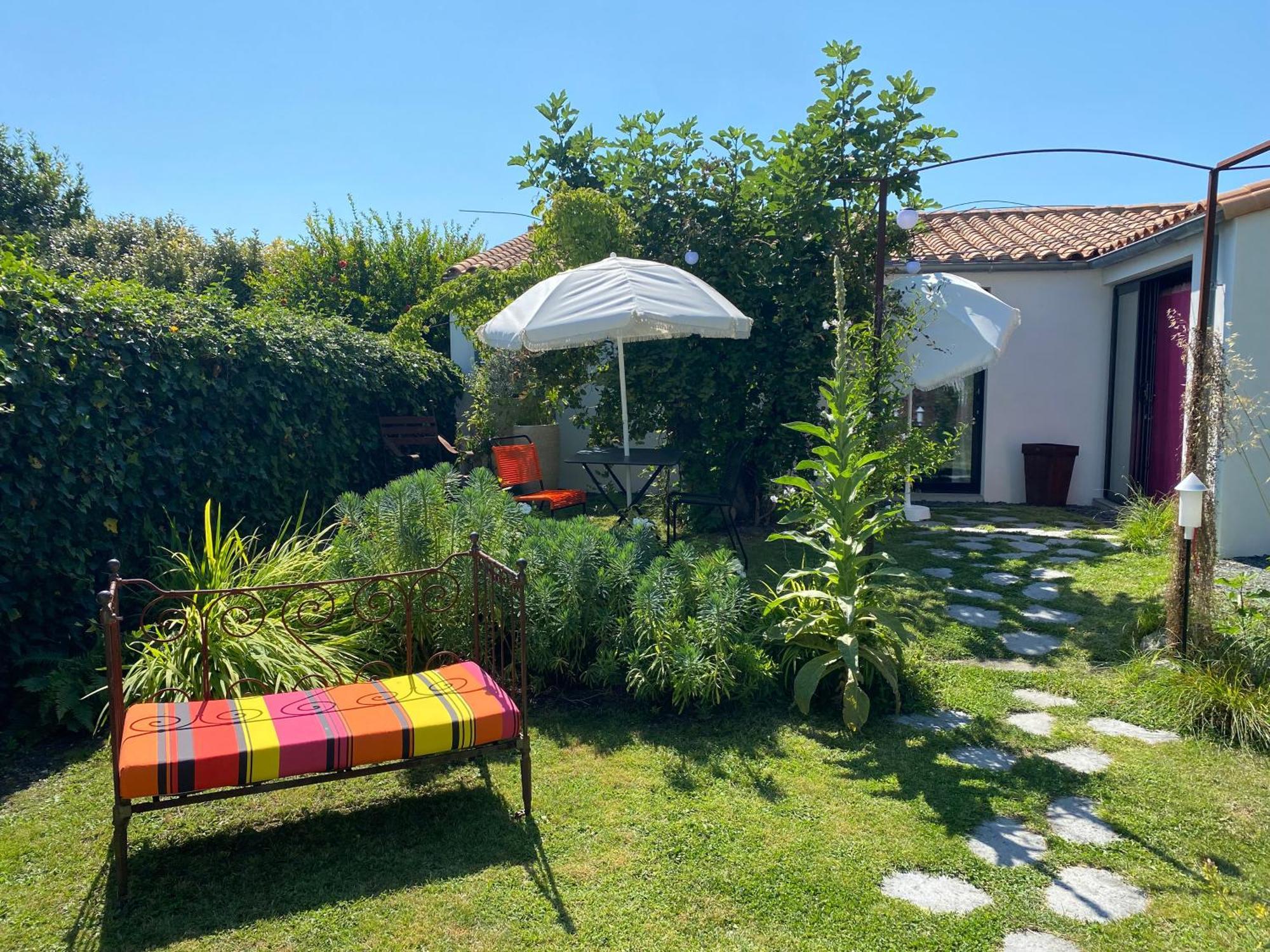 Le 5 Bis Bed & Breakfast Mornac-sur-Seudre Exterior photo